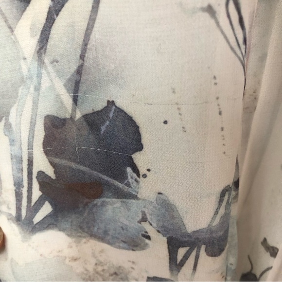 Chico’s Women’s Top Tunic Pleated High Low Floral Sheer Watercolor - Picture 3 of 9